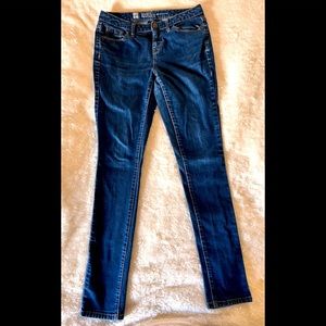 3 pair of jeans 4P &  2R